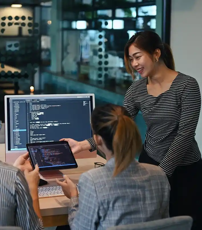 Hire python Development Right Image